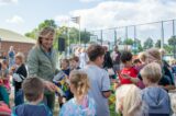 Officiële opening van de nieuwe speelkooi op Sportpark Het Springer (Fotoboek 1) (27/48)